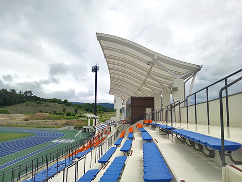 メインスタンド屋根